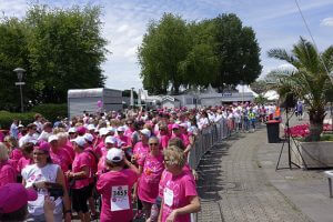 Woge in Pink - viele Teilnehmer machten den Race for Survival zum Event